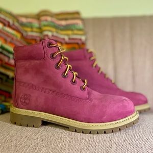 Timberland Women's Limited Edition 6 Inch Boot, Size 6 (NEW)